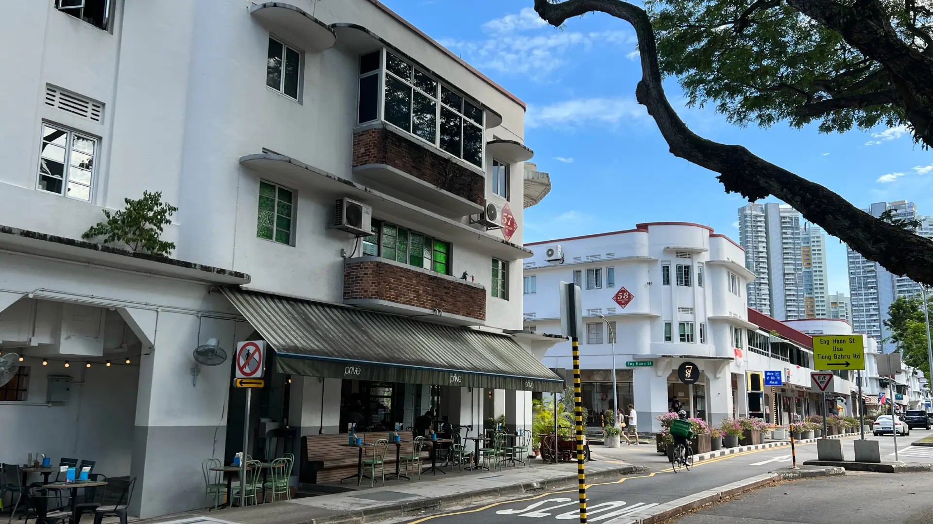 Art deco buildings and street cafés in Tiong Bahru, a popular local neighbourhood in Singapore
